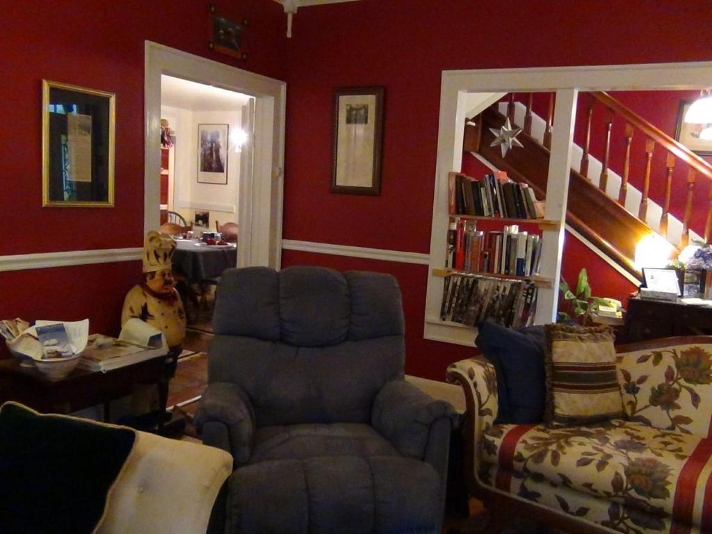 Buffalo Tavern Bed And Breakfast West Jefferson Εξωτερικό φωτογραφία