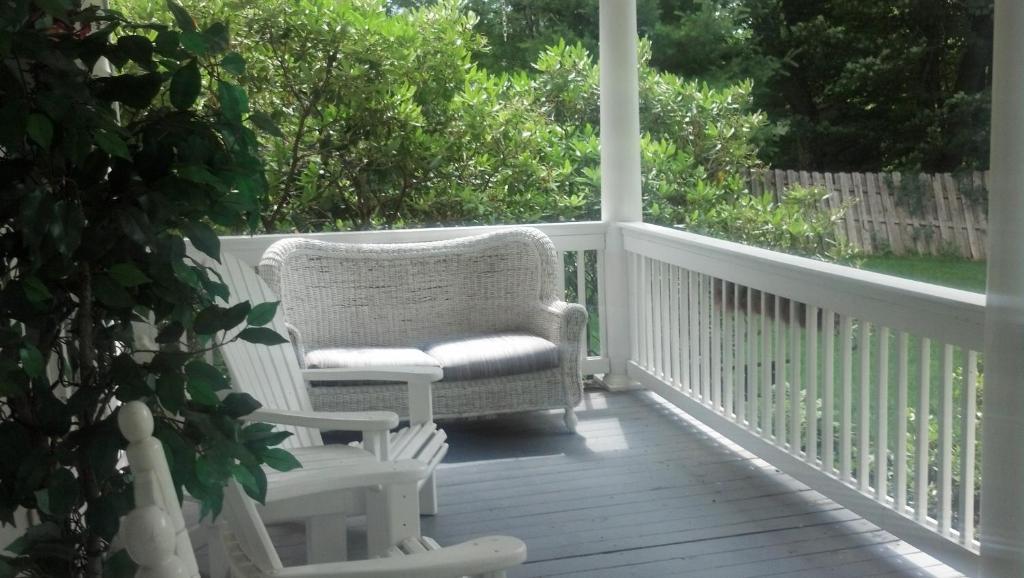 Buffalo Tavern Bed And Breakfast West Jefferson Εξωτερικό φωτογραφία