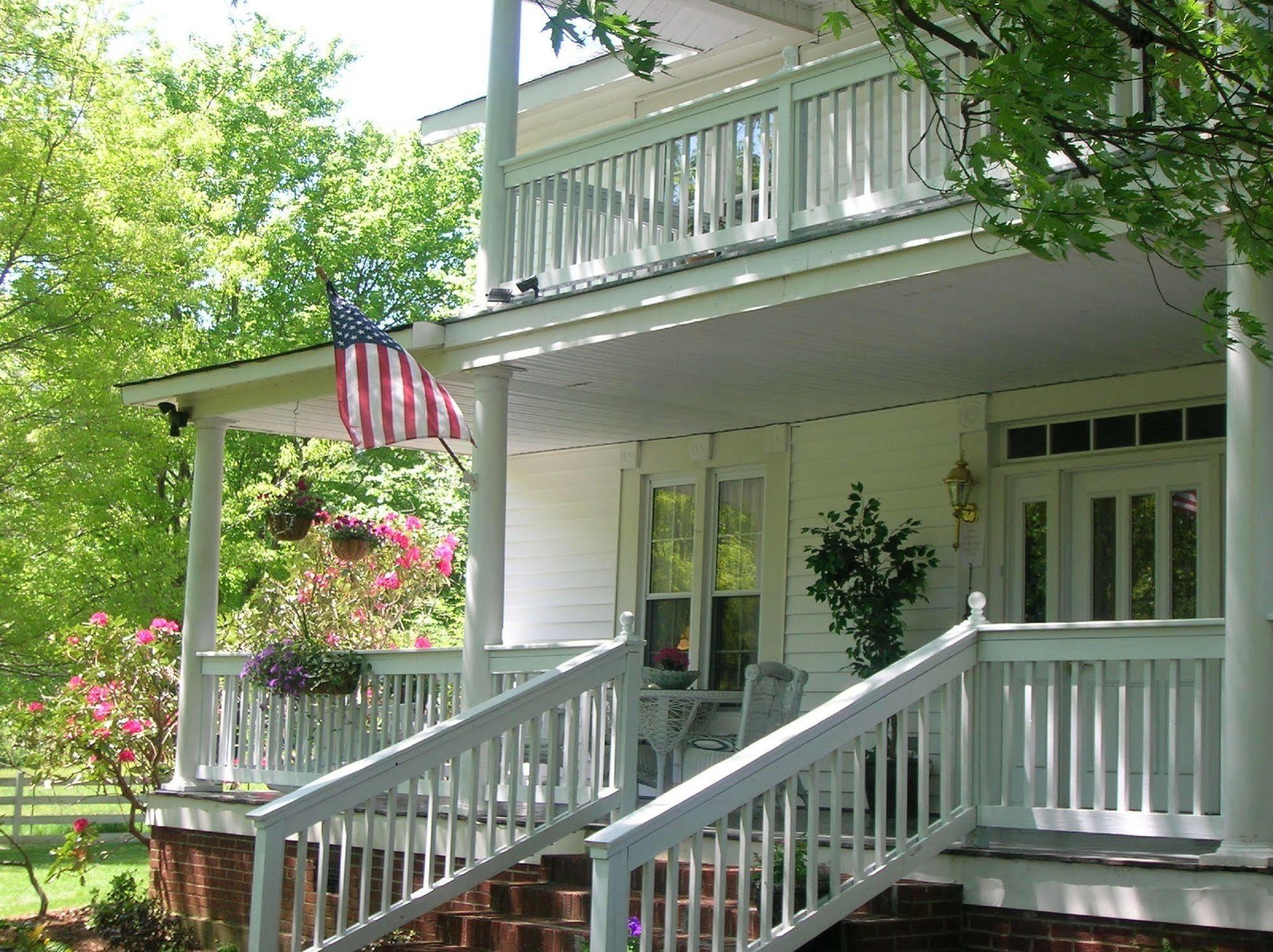 Buffalo Tavern Bed And Breakfast West Jefferson Εξωτερικό φωτογραφία
